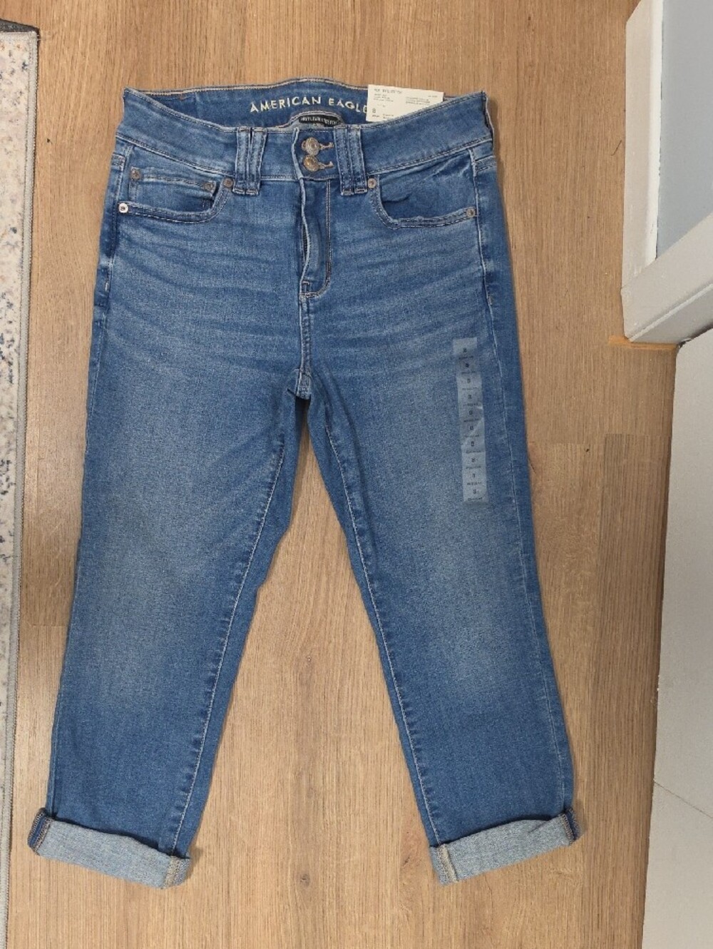 NWT - American Eagle Outfitters Blue Rolled Cuff Boyfriend Capri Jeans